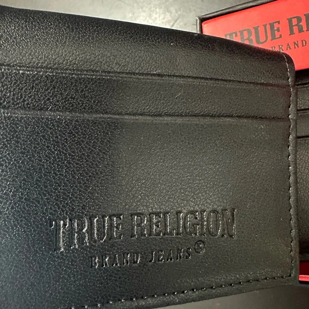 🆕True Religion Bifold Leather Wallet